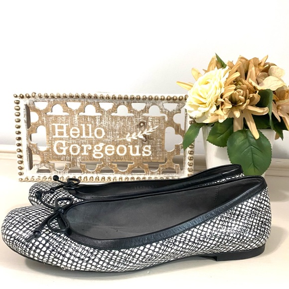 Stuart Weitzman Shoes - Stuart Weitzman White and Black Flats